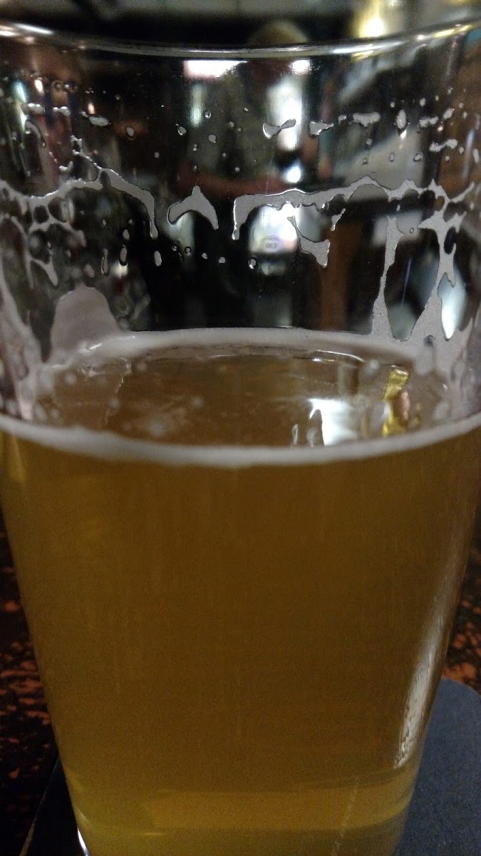 Leders Pub n Grub - Photo 4