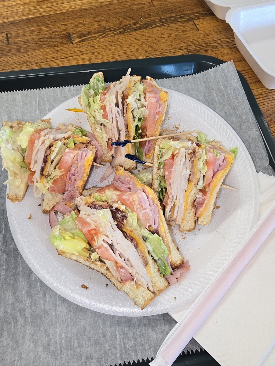 Becky's Sandwich House - Photo 1