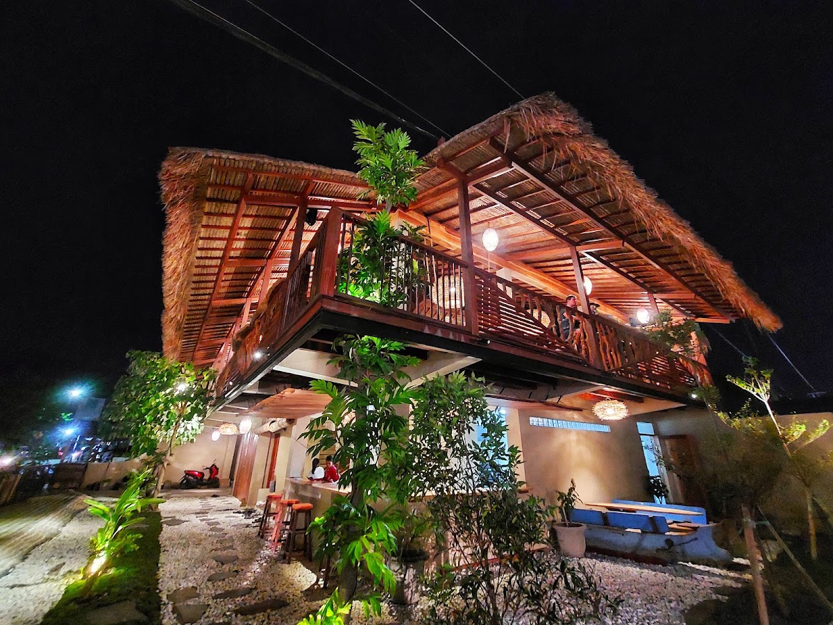 Treehouse Restaurant and Bar - Photo 3