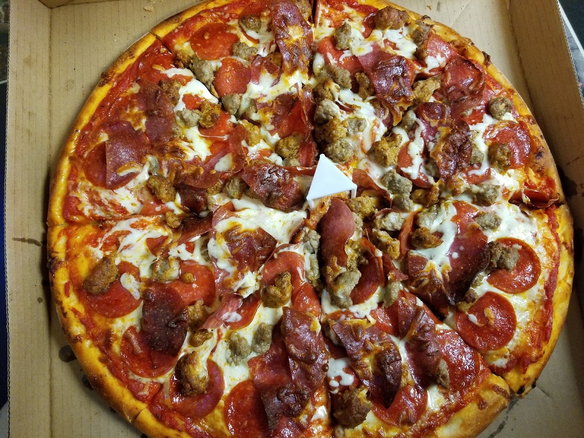 Papa Bear's Pizza - Photo 5