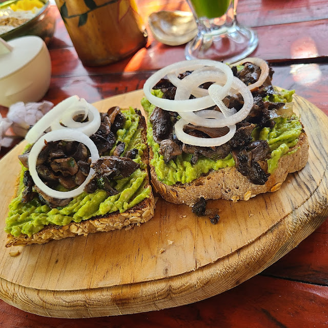 Avocado Toast with Mushrooms