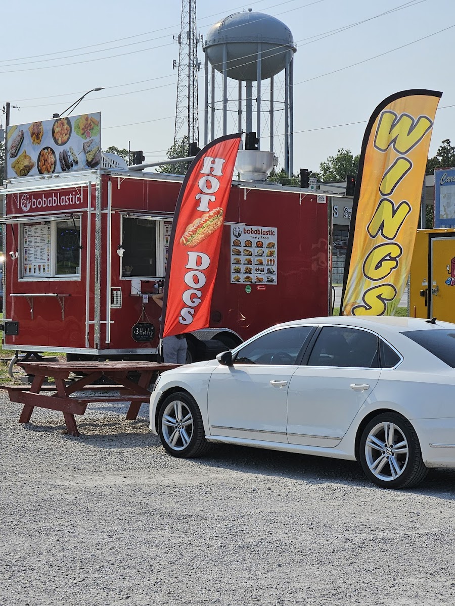 Branson Food Truck Park llc - Photo 3