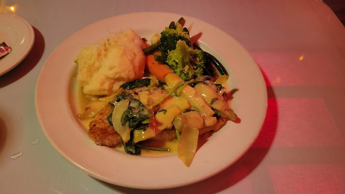 The Ramp Restaurant & Bar - Photo 5