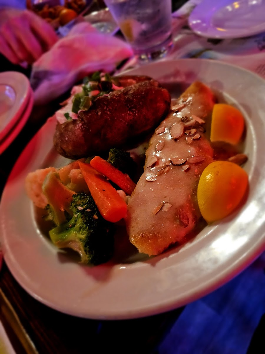 The Ramp Restaurant & Bar - Photo 7