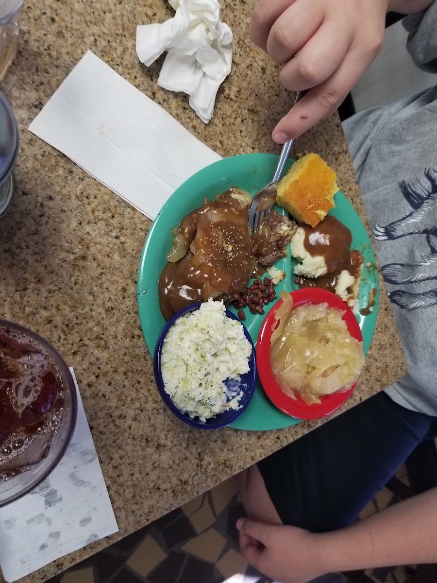 Mama's Kountry Kooking - Photo 8