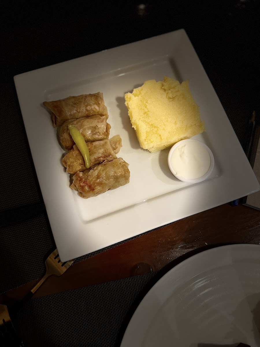 Traditional Romanesc Restaurant - Photo 4