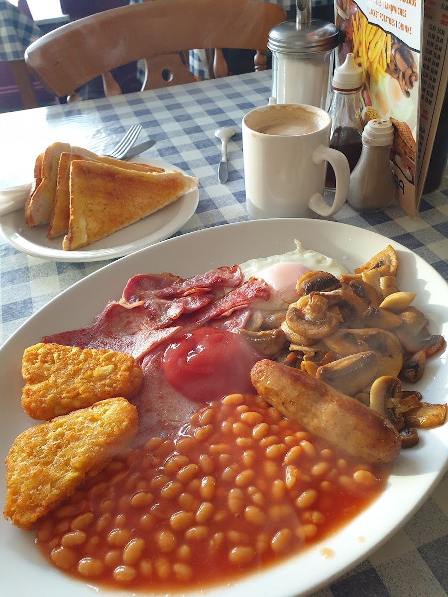 Squirrel Cafe - Photo 5