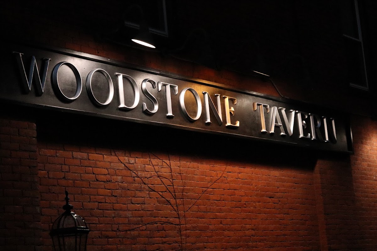 Woodstone Tavern - Photo 2