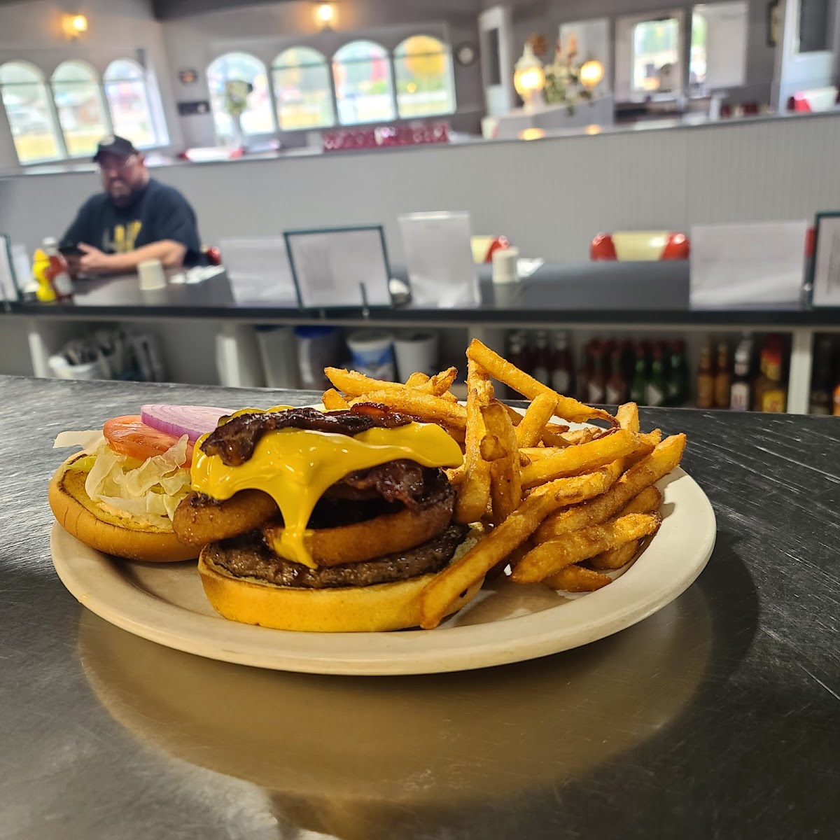 Harlow's Diner - Photo 9