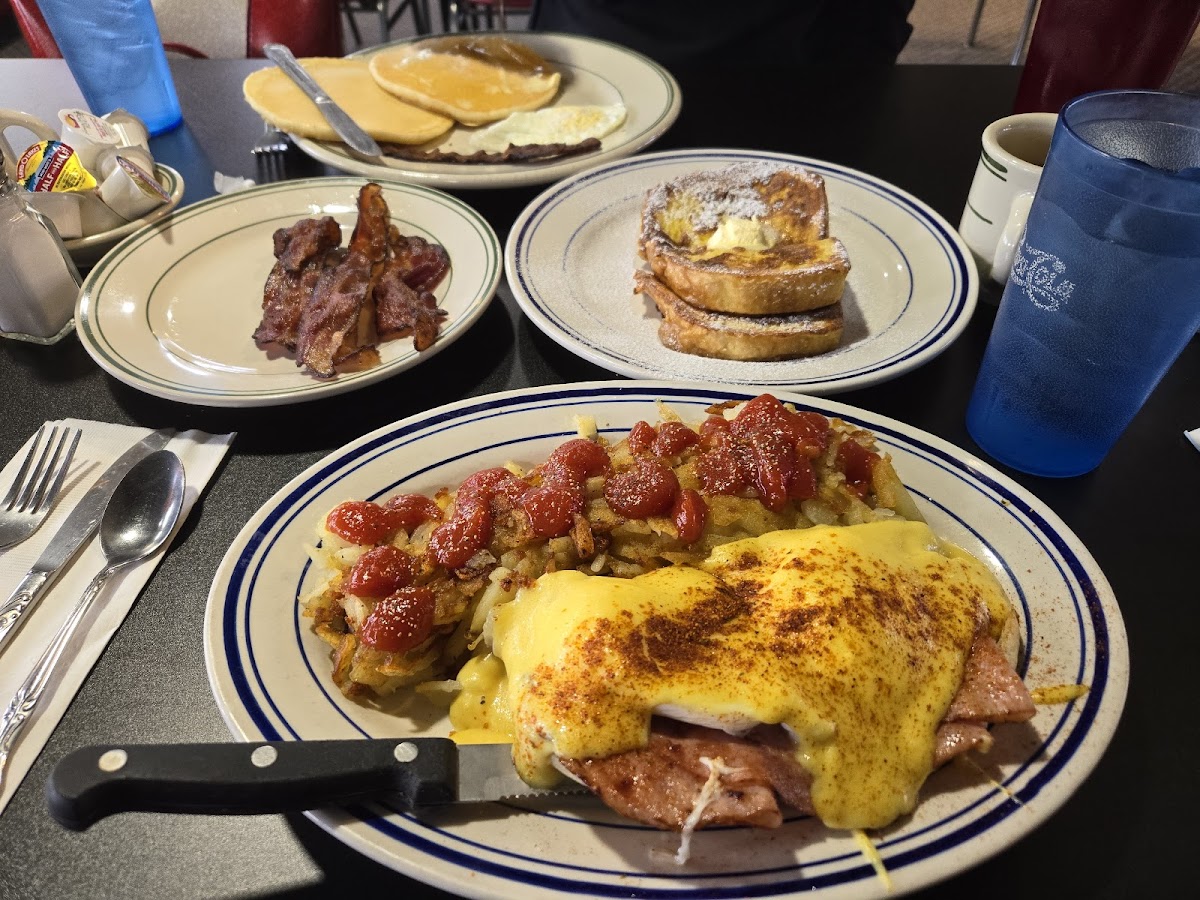 Harlow's Diner - Photo 6