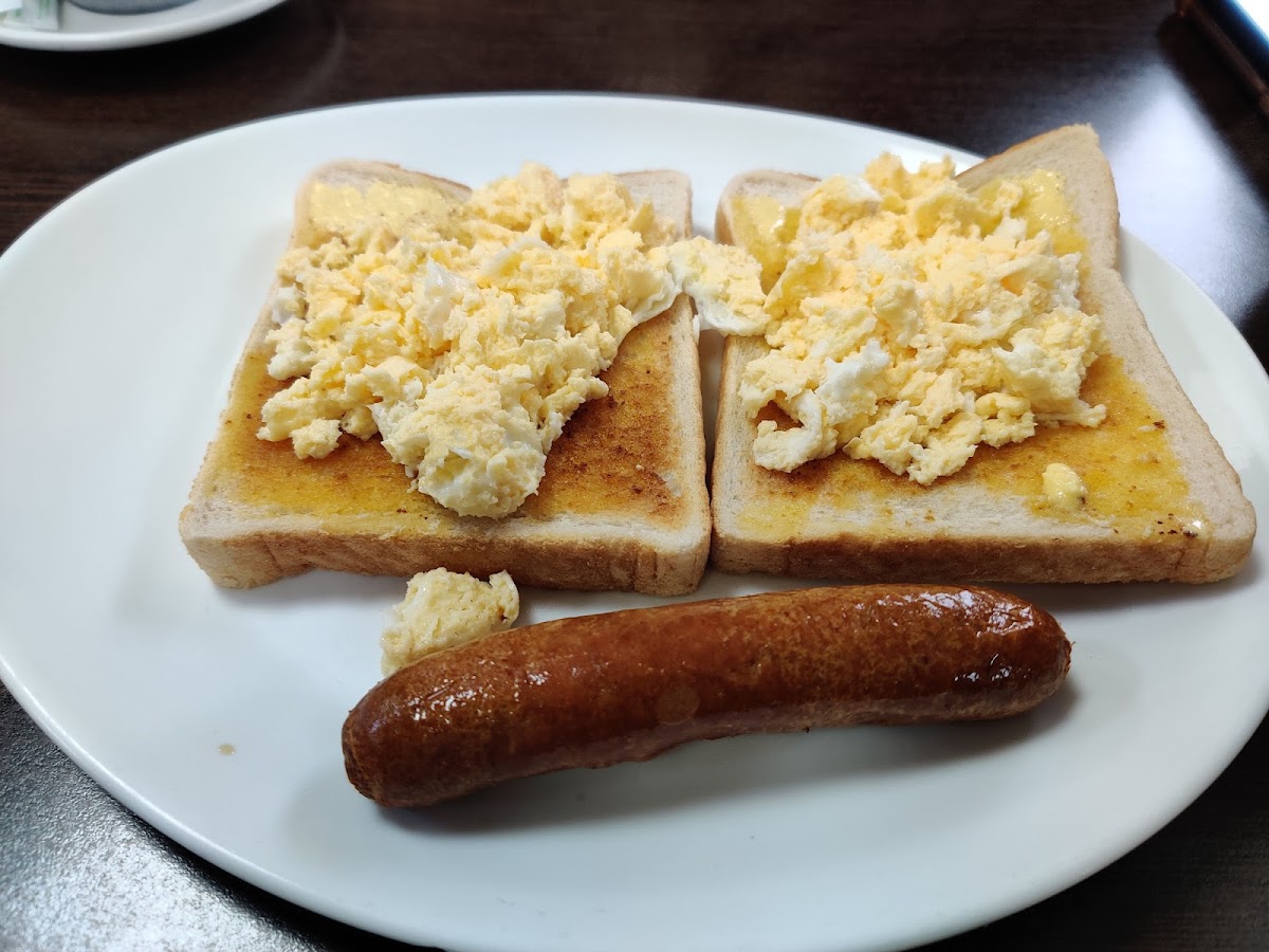 Jennys Cafe - Photo 9