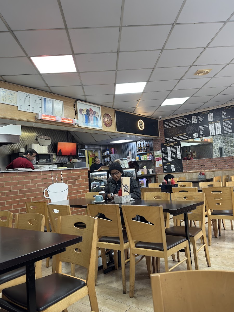 Jennys Cafe - Photo 4