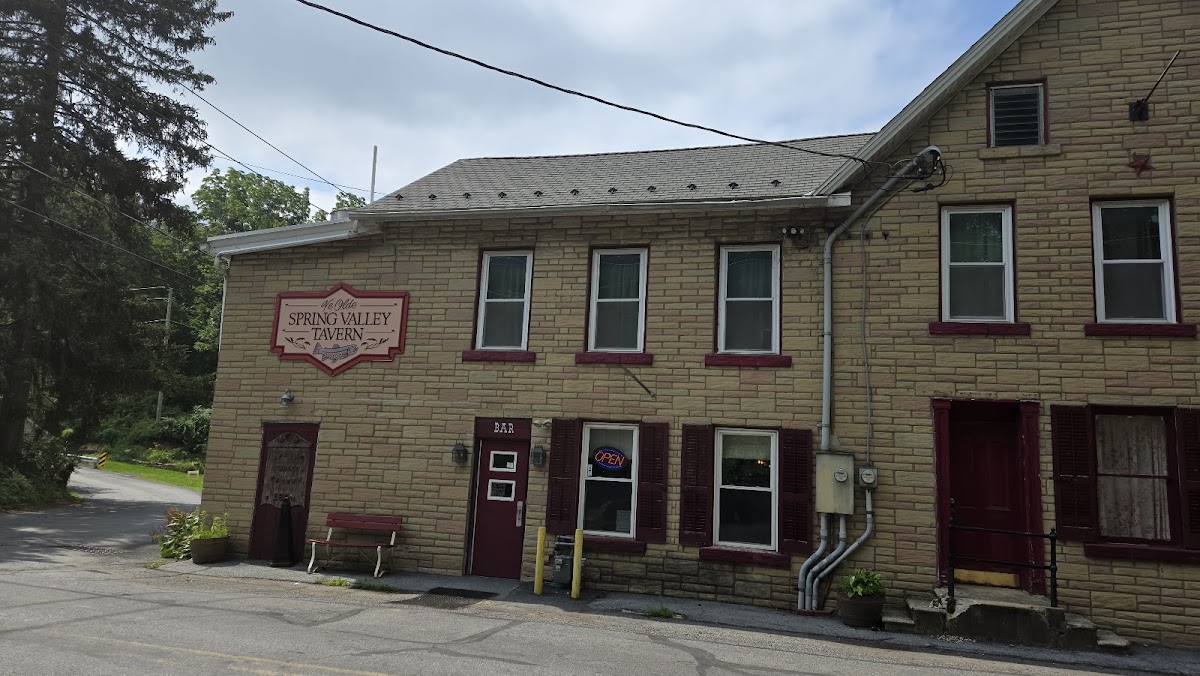 Ye Olde Spring Valley Tavern - Photo 3
