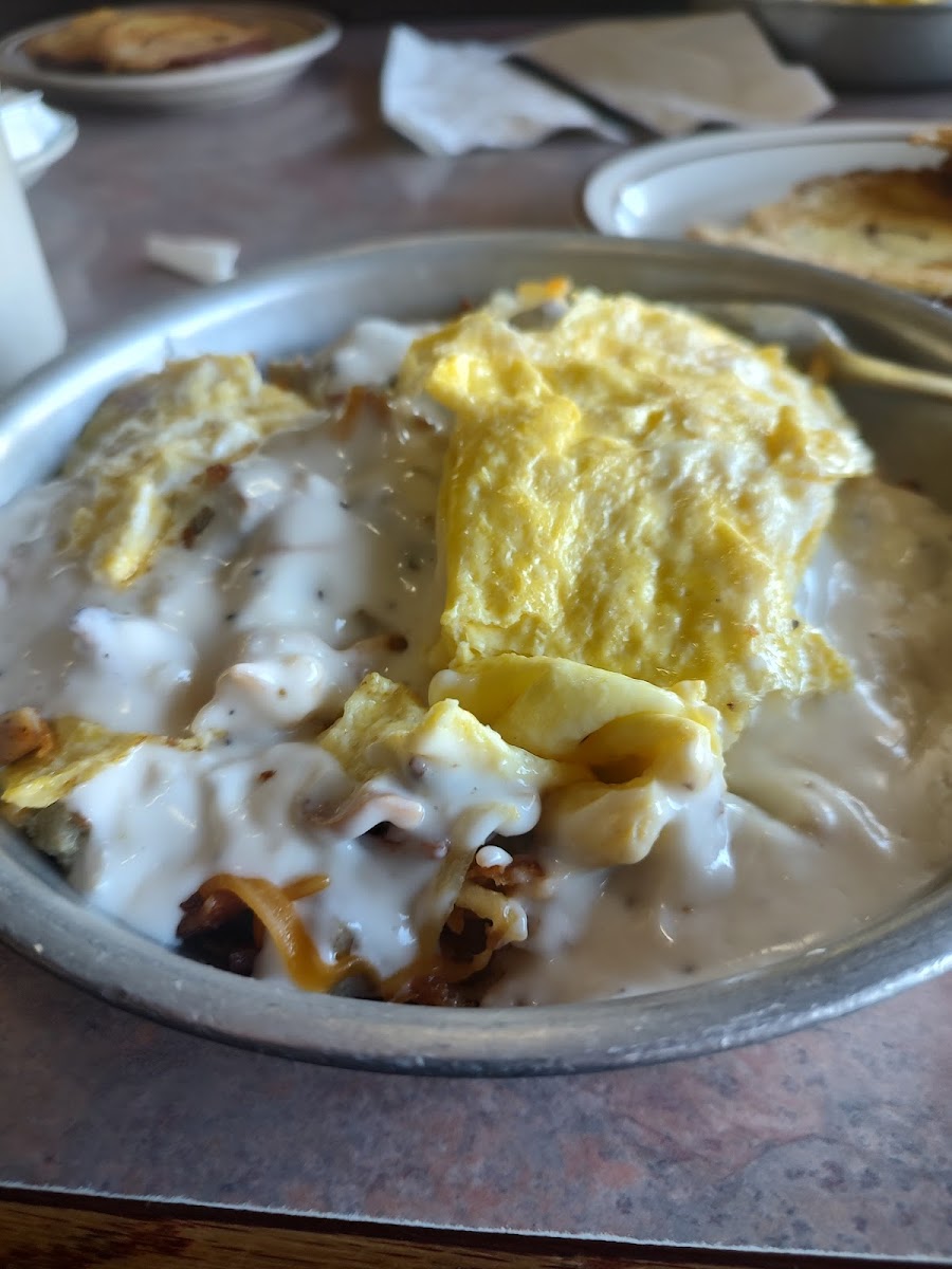 The Highway Restaurant - Photo 9
