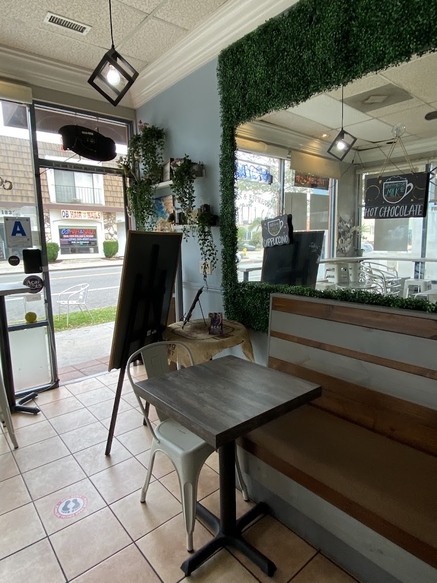 The Cliffs Cafe - Photo 9