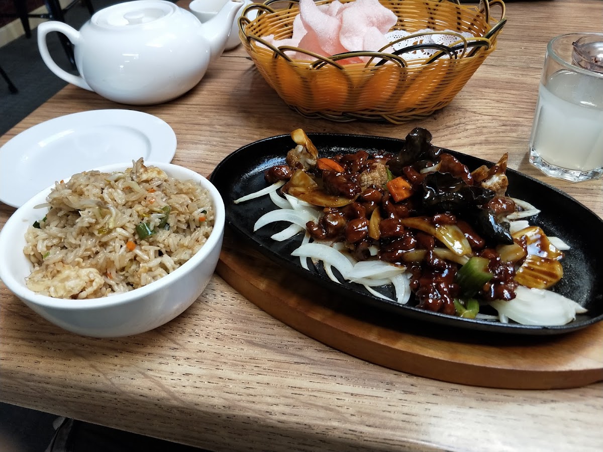 Dumpling Plaza Chinese Restaurant - Photo 8