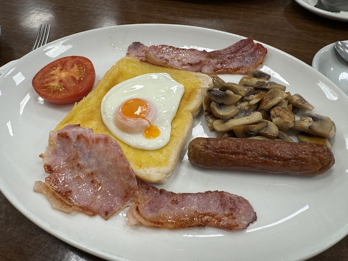 Maz’s Cafe & Restaurant - Photo 3