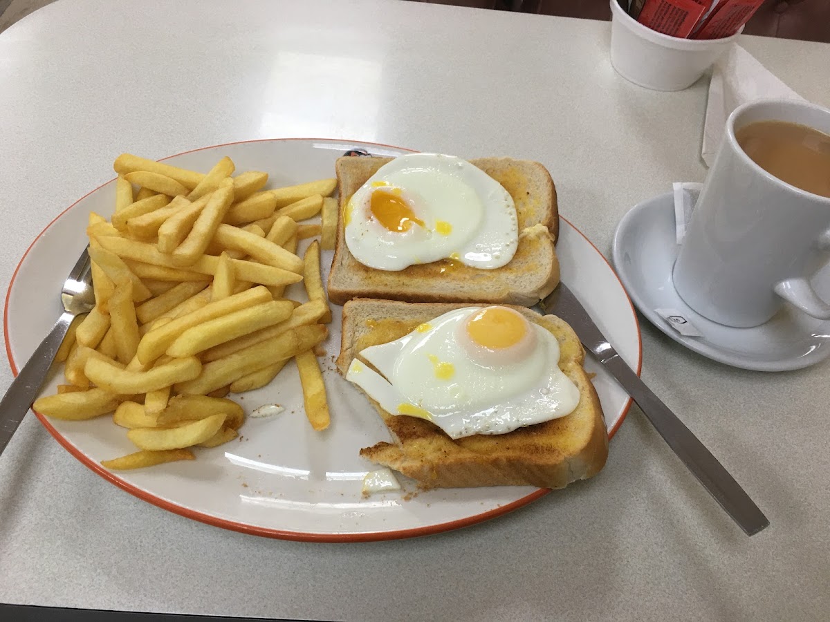 Maz’s Cafe & Restaurant - Photo 8