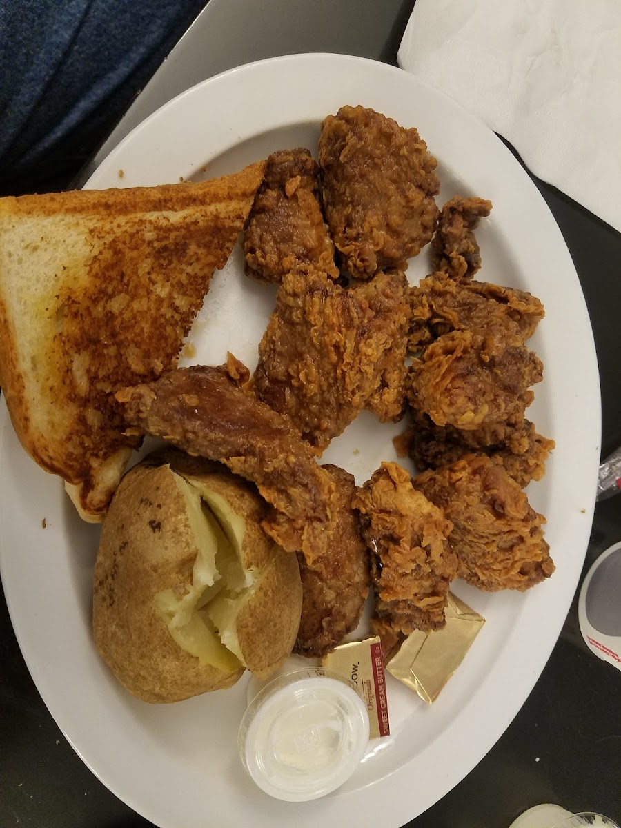 Blue Line Diner - Photo 3