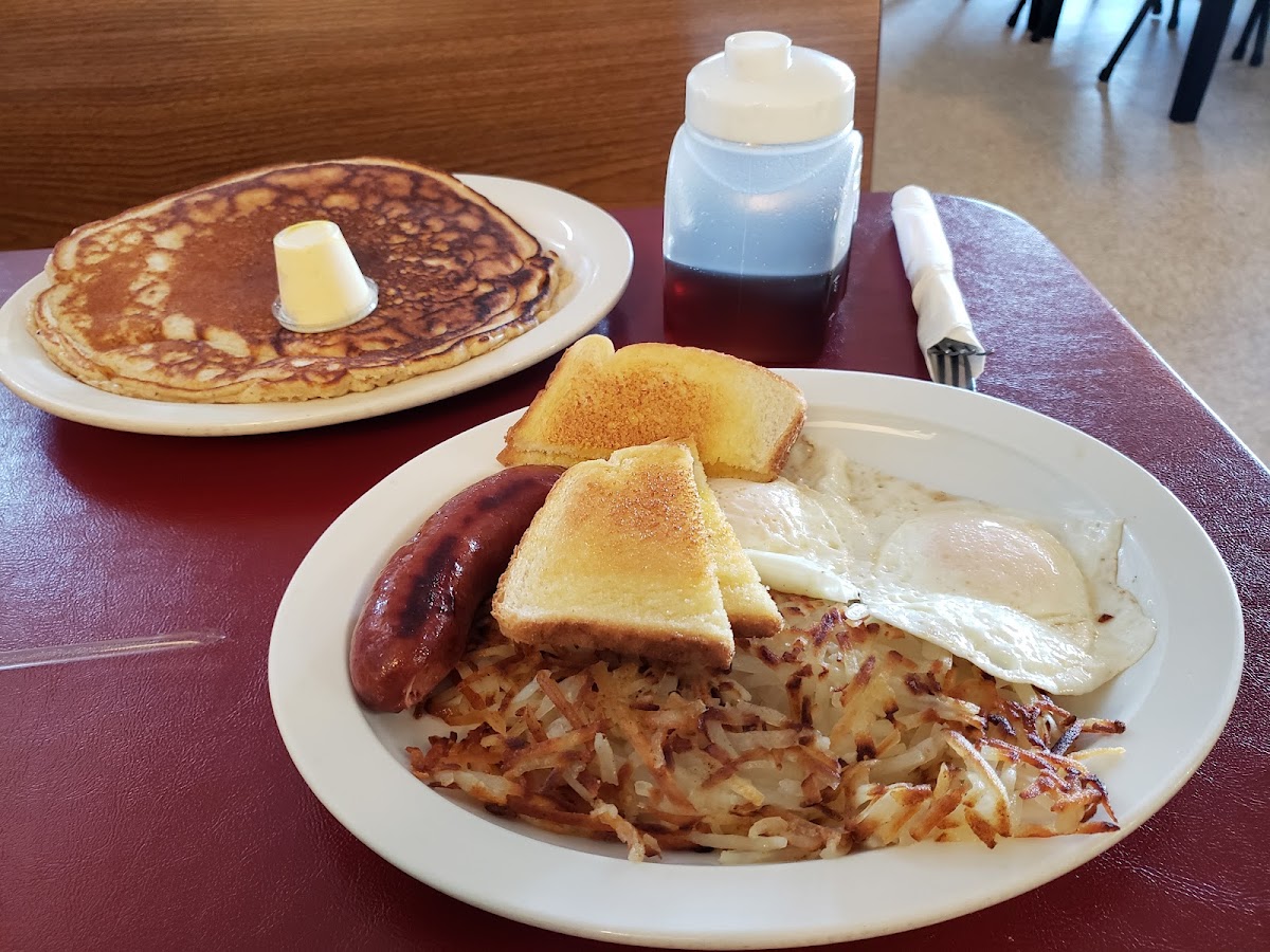 Blue Line Diner - Photo 4