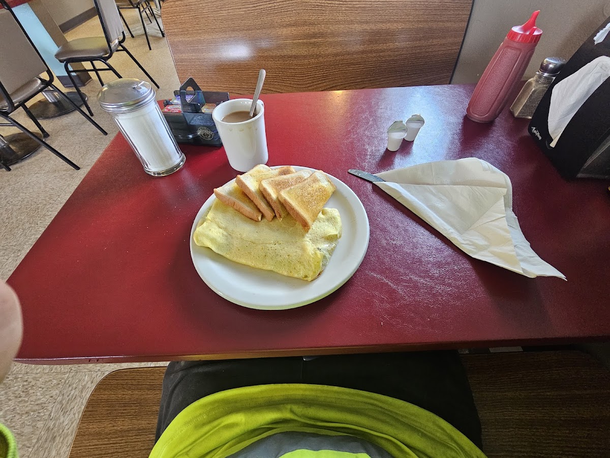 Blue Line Diner - Photo 6