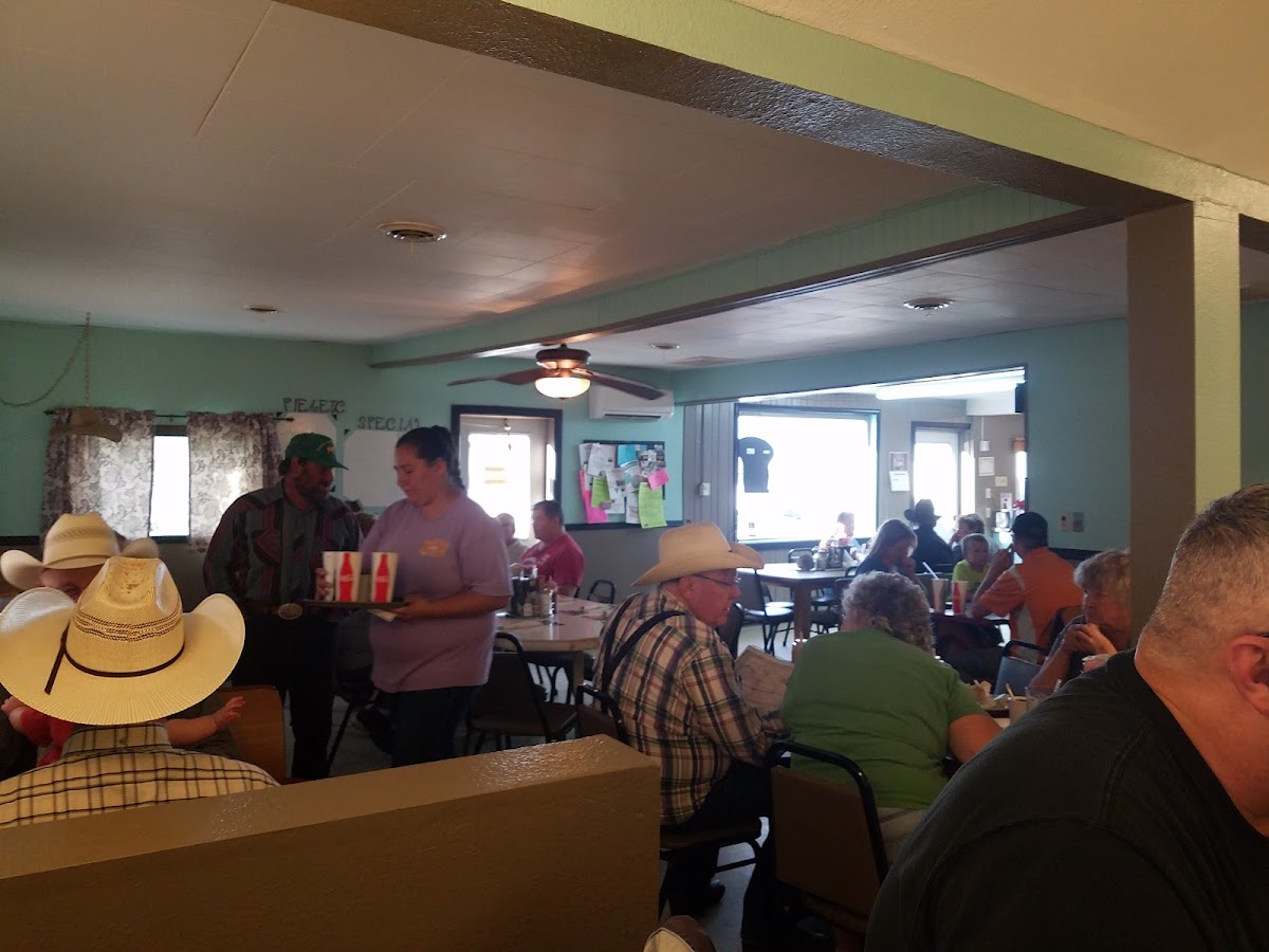 Blue Line Diner - Photo 8