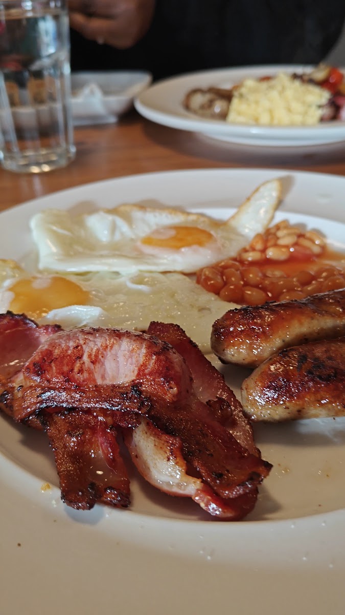 Snug Cafe - Photo 1