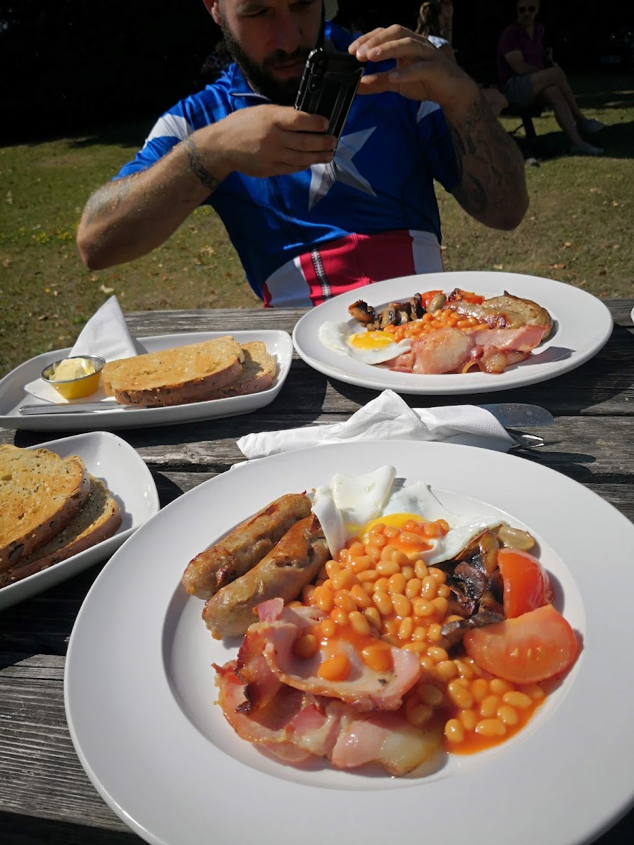 Snug Cafe - Photo 4