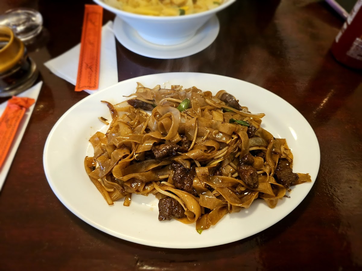 Spicy Noodle Cafe London - Photo 9