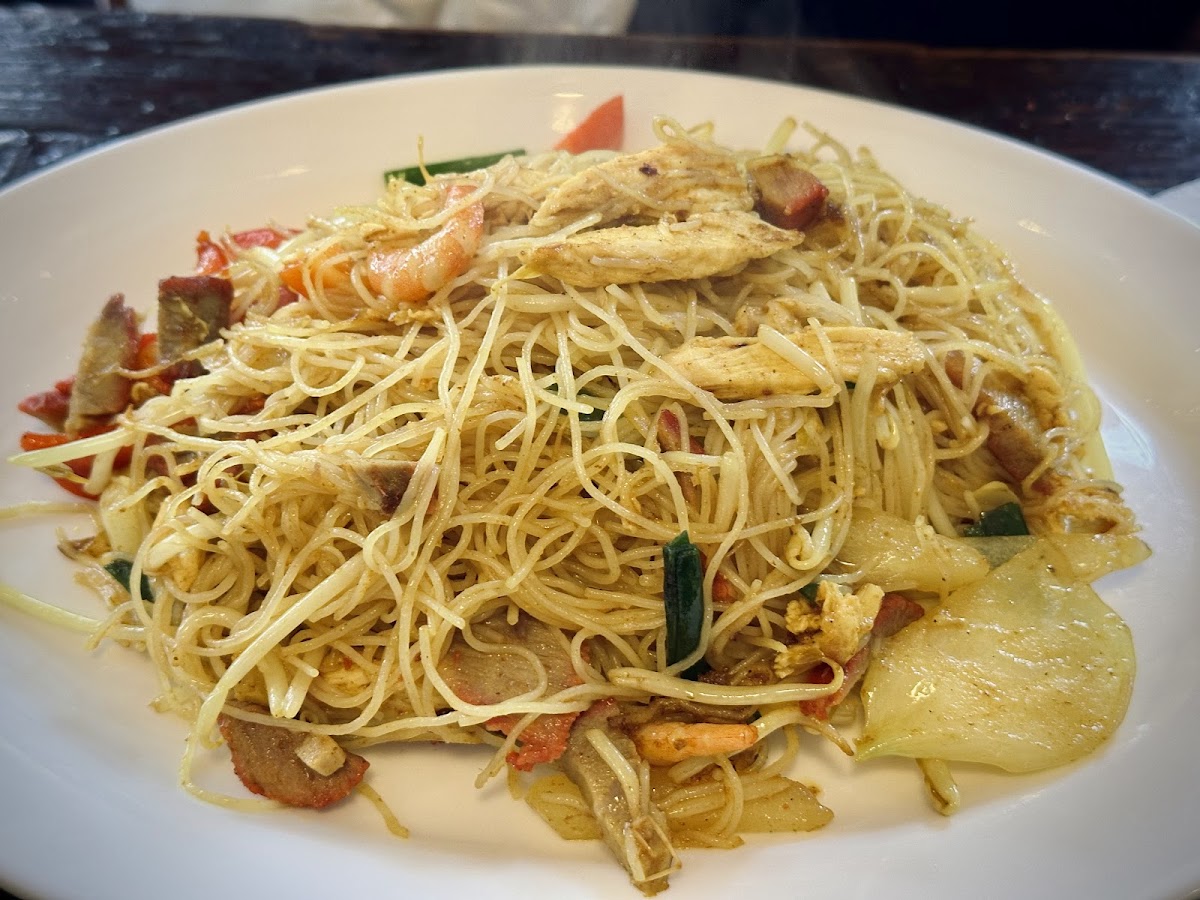 Spicy Noodle Cafe London - Photo 6