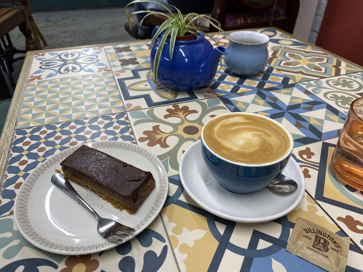 Hidden Coffee House - Photo 3