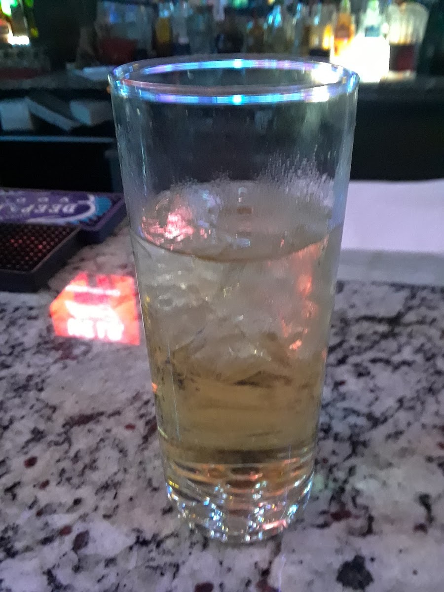 Whitehorse Lounge - Photo 6