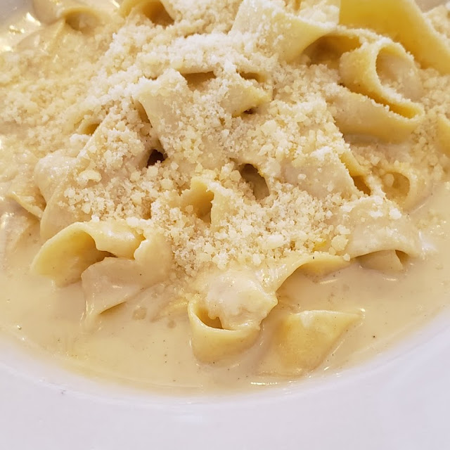 Fettuccine Alfredo