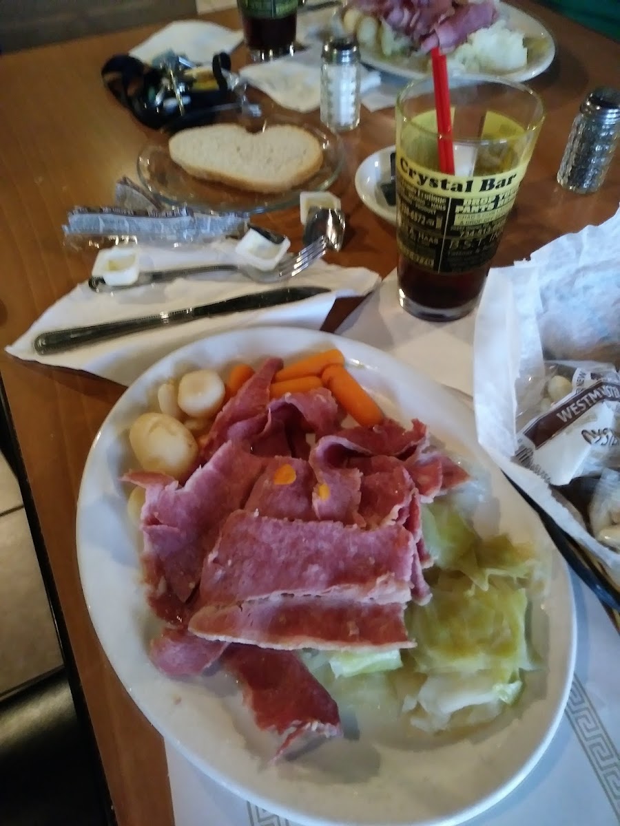 Crystal Bar & Grill - Photo 1
