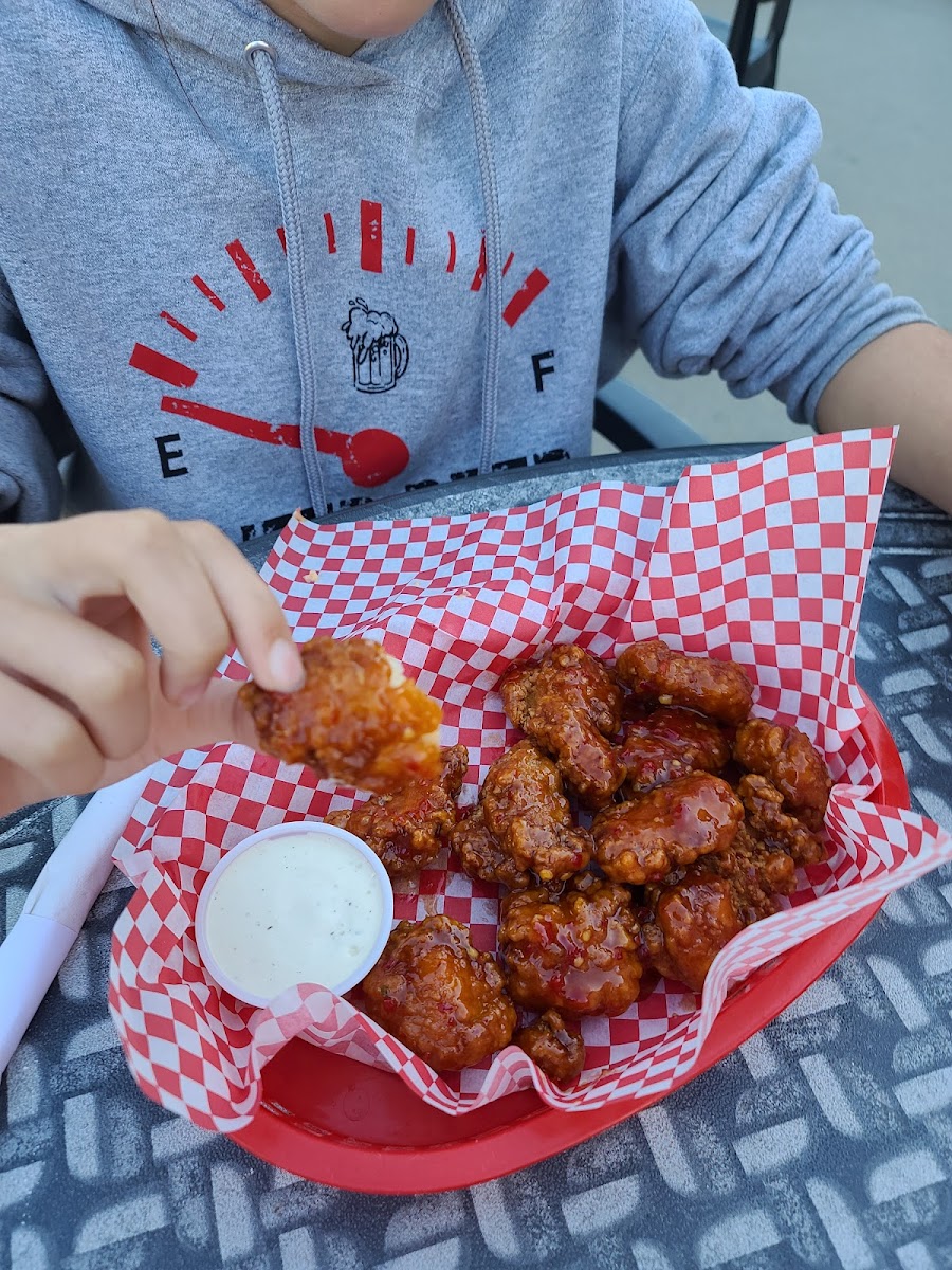 LeRoy's Bar & Grill - Photo 8