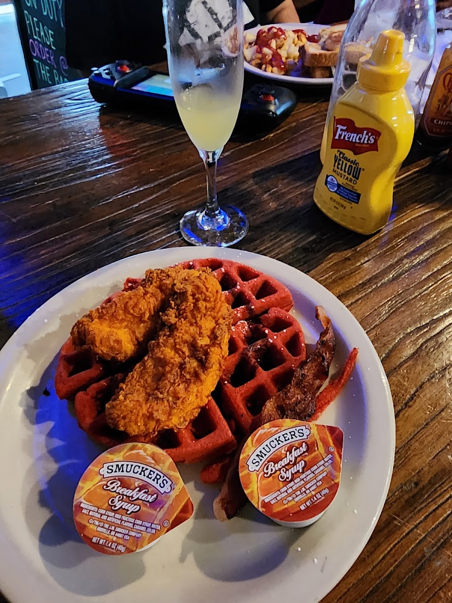 Savage Tavern - Photo 9