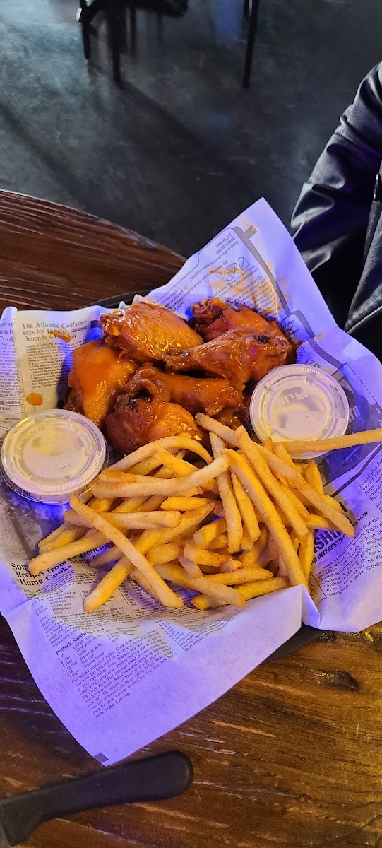 Savage Tavern - Photo 8