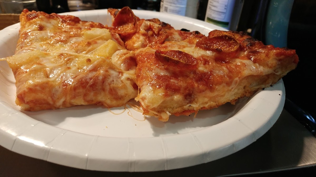 Tom & Nancy's Pizza - Photo 1