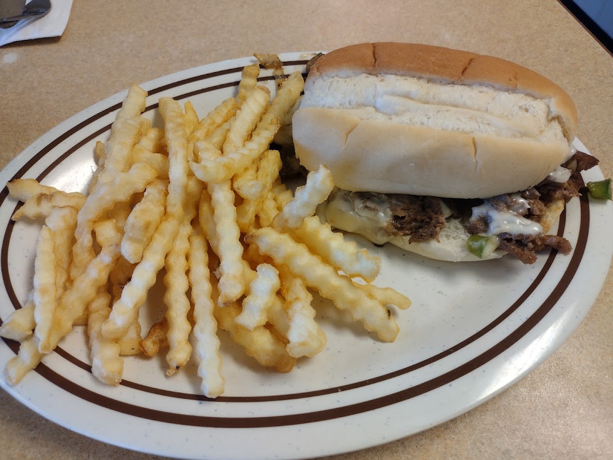 Laura's Country Diner - Photo 6