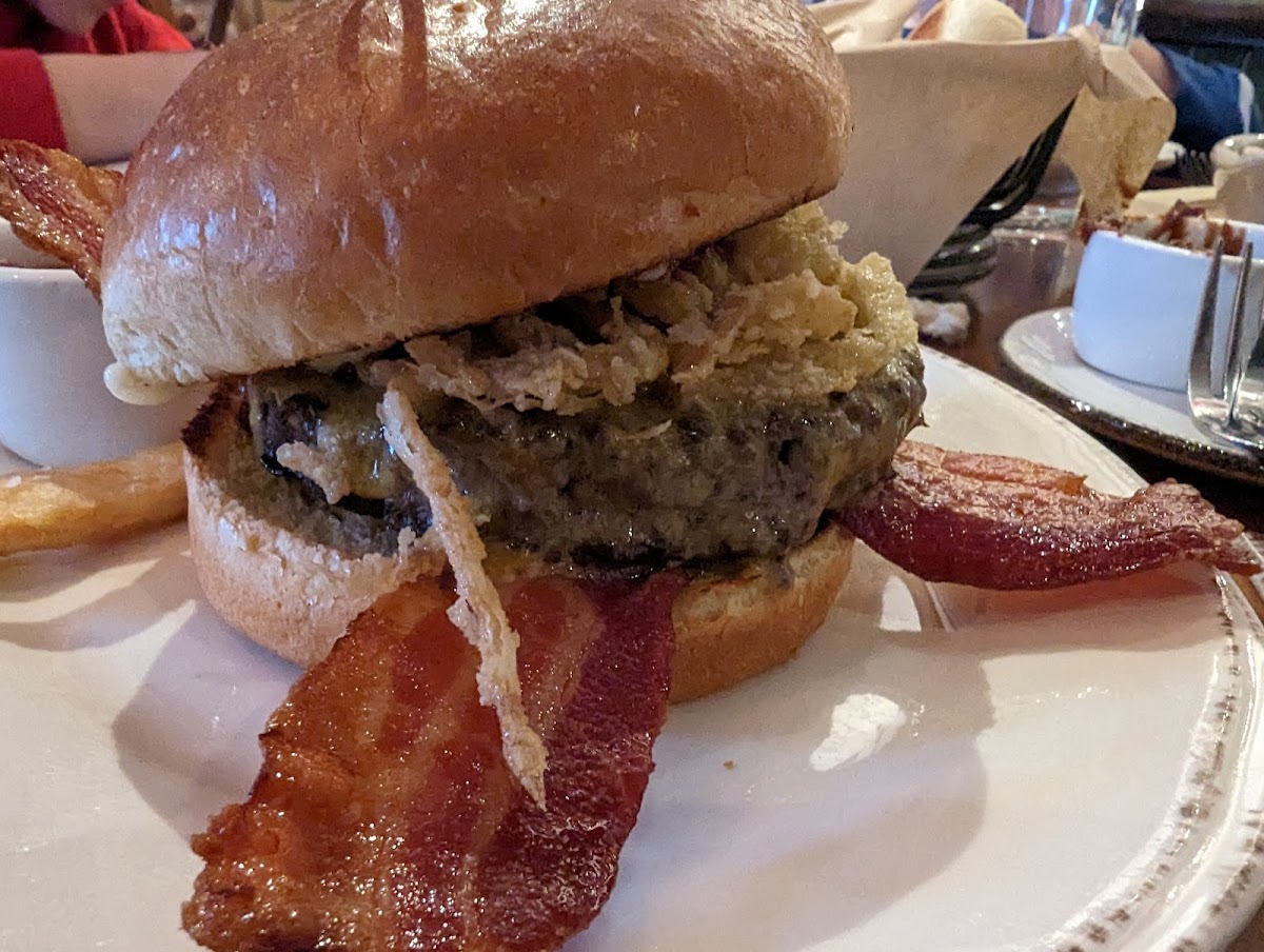 Black Horse Tavern - Photo 4