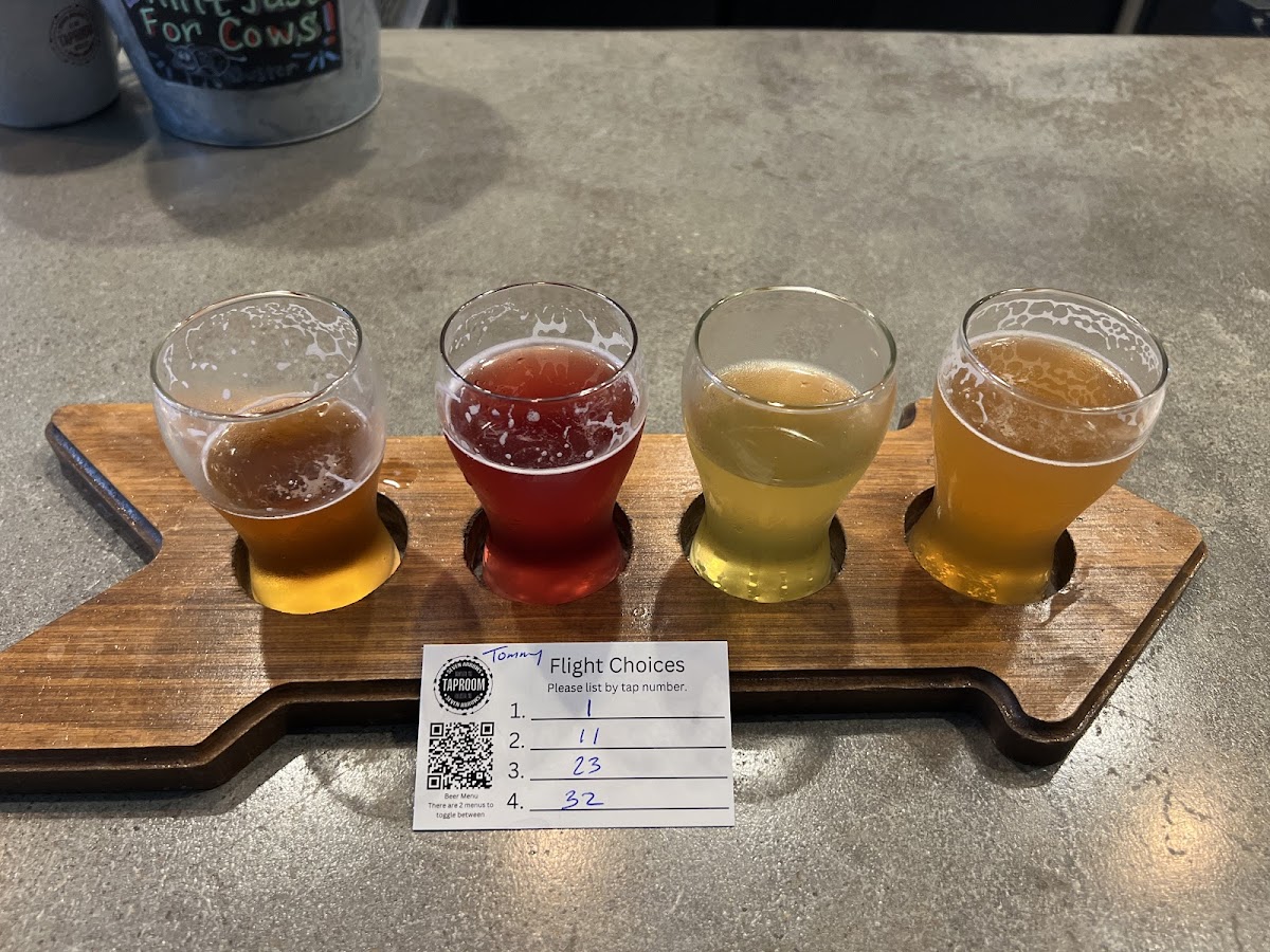 Seven Arrows Taproom - Branson Landing - Photo 3