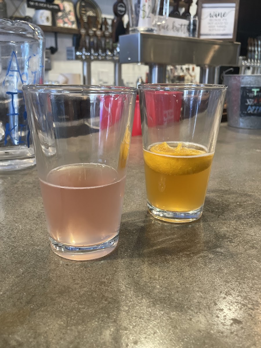 Seven Arrows Taproom - Branson Landing - Photo 5