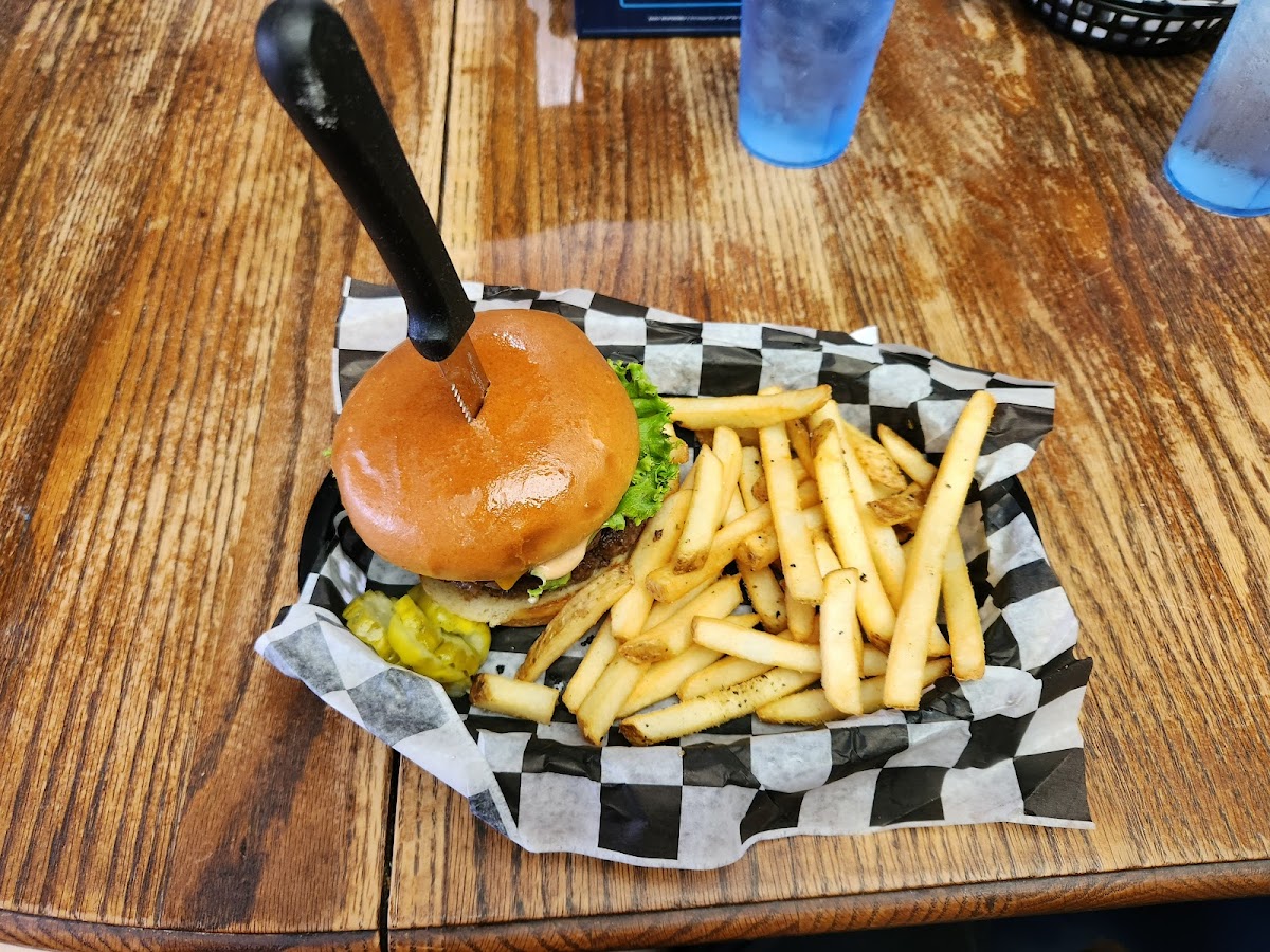 Average Jo's Bar & Grill - Photo 6