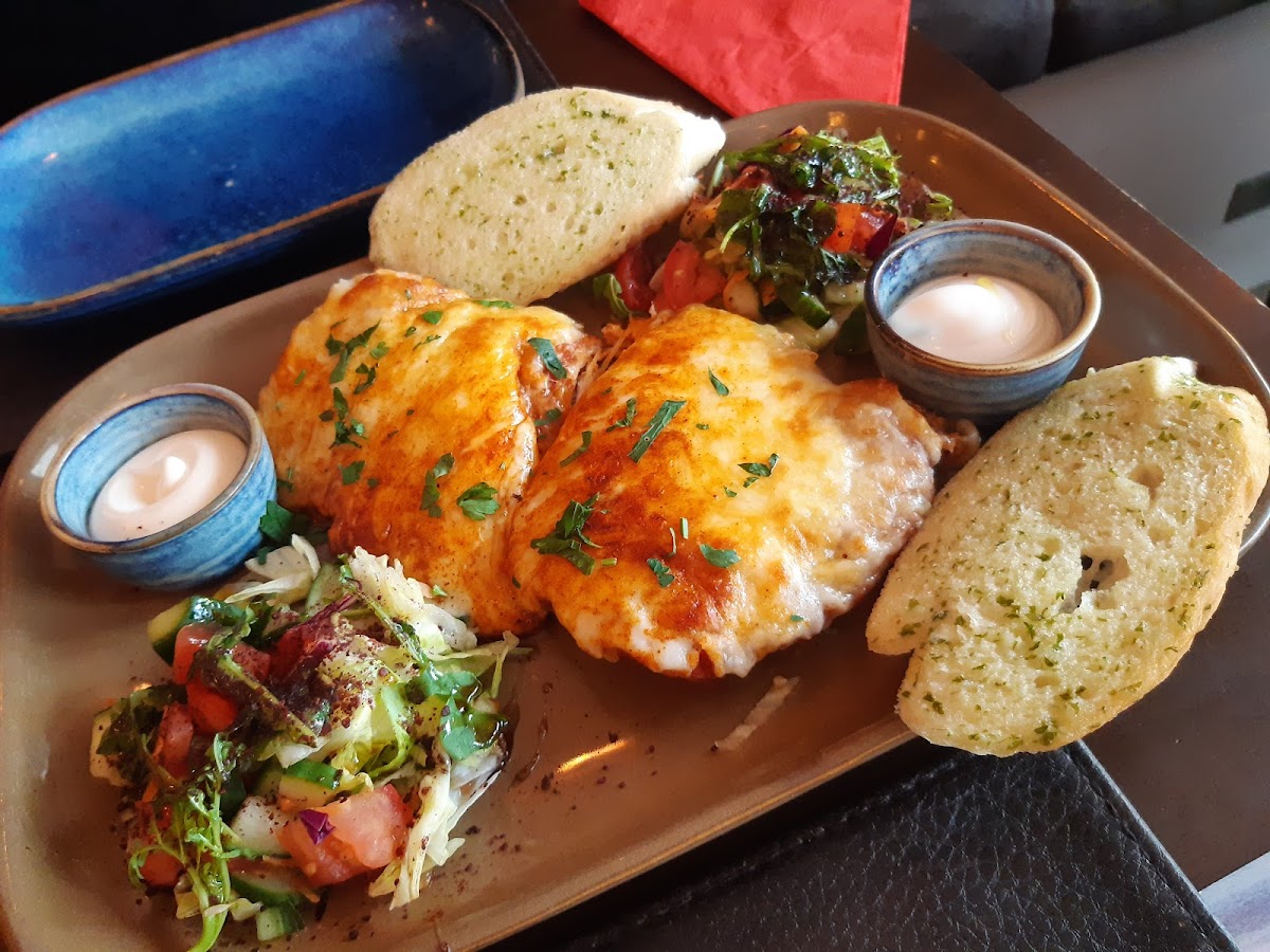 Lezzet Mediterranean bistro - Photo 3