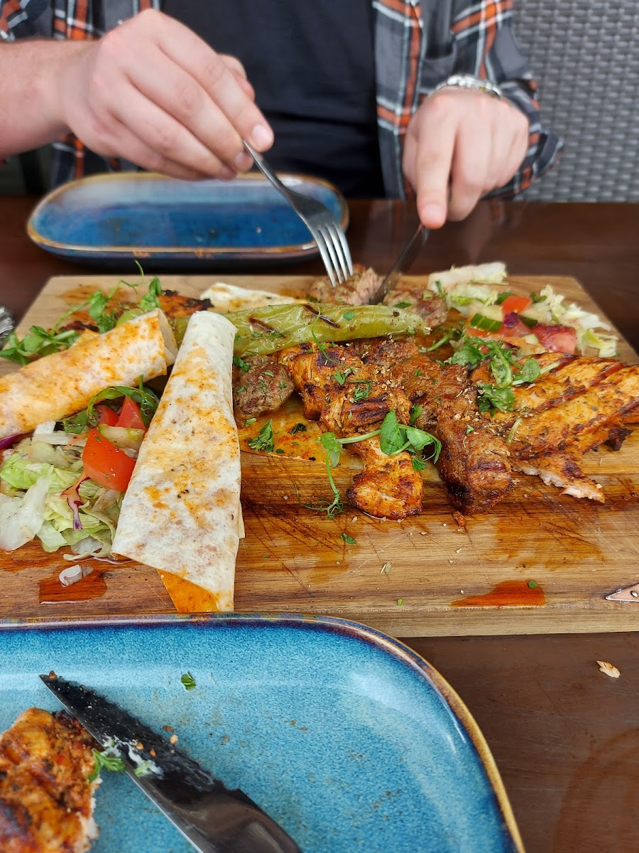 Lezzet Mediterranean bistro - Photo 4