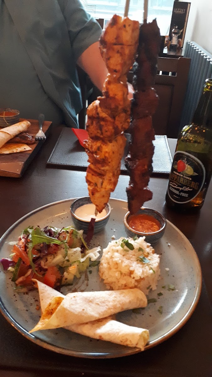 Lezzet Mediterranean bistro - Photo 5