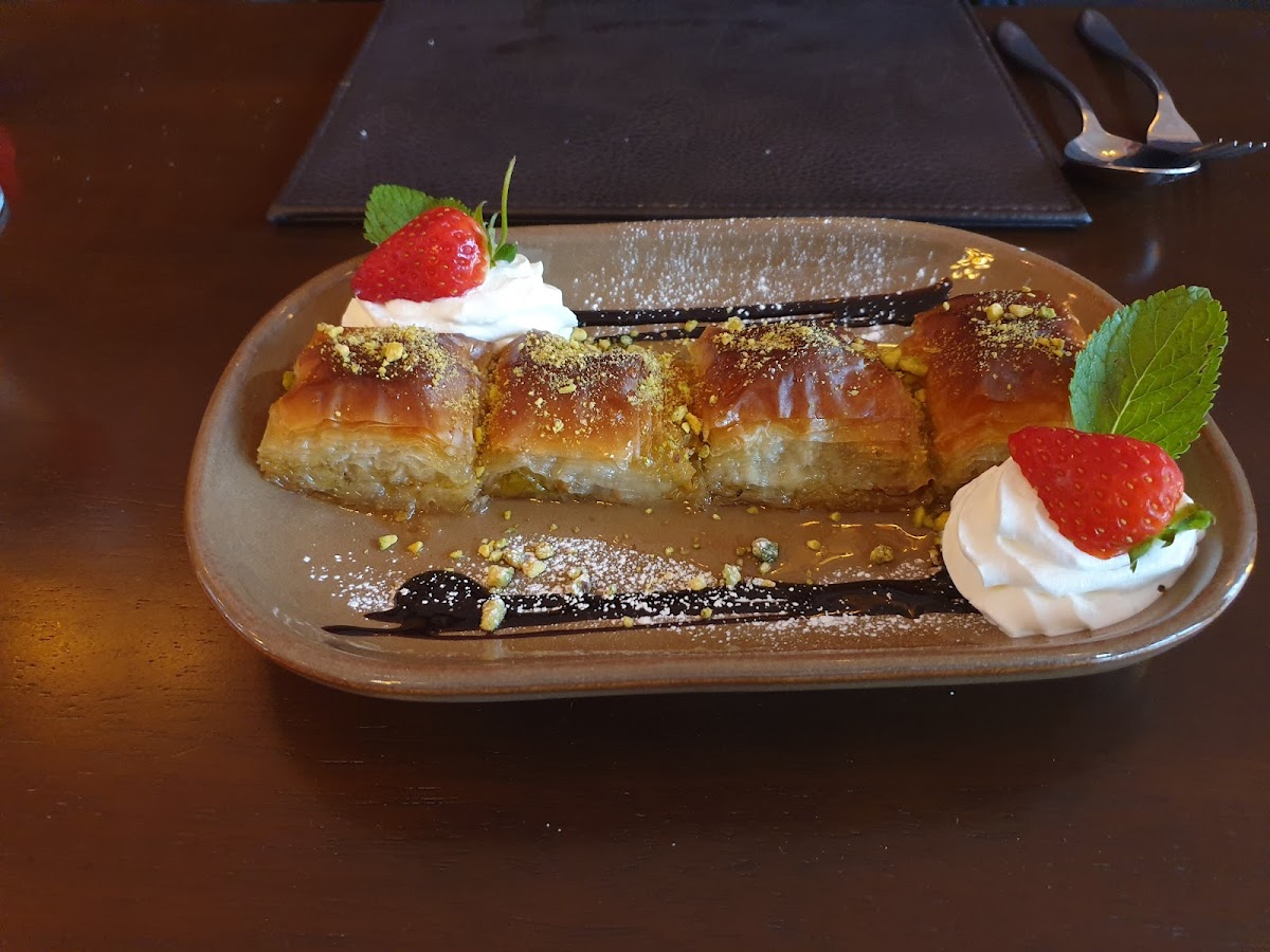 Lezzet Mediterranean bistro - Photo 6