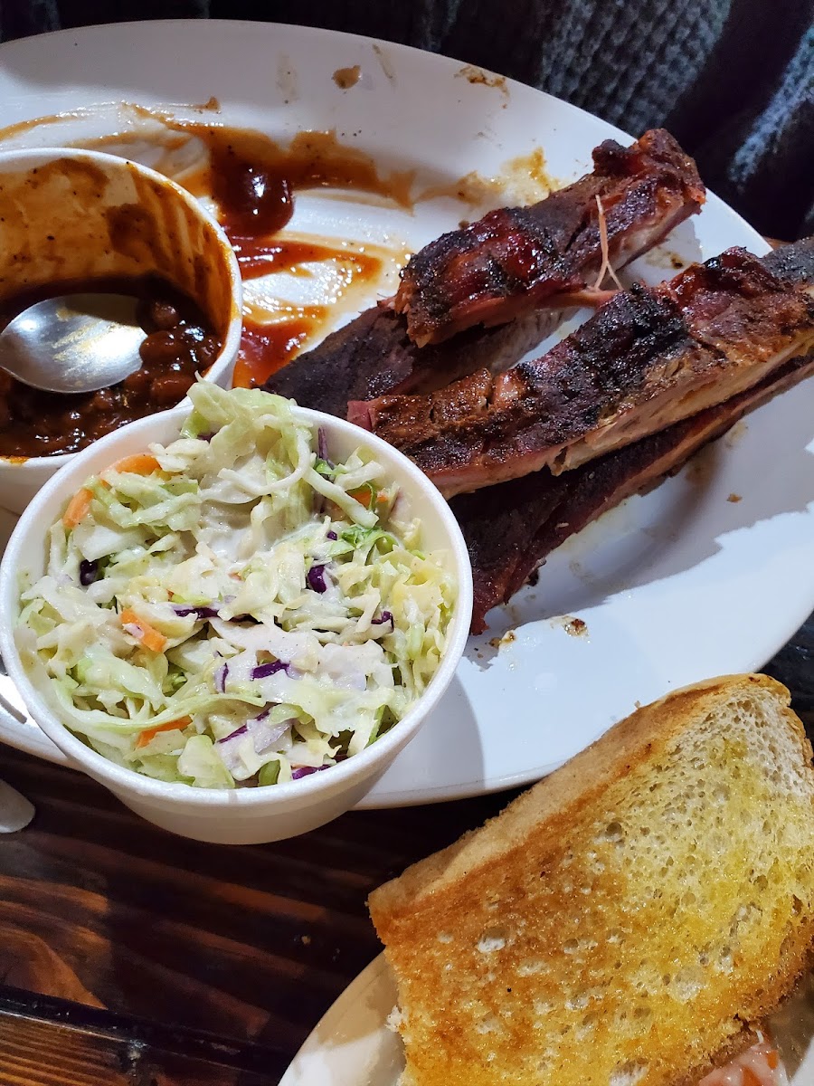 Louisburg BBQ & Brews - Photo 4