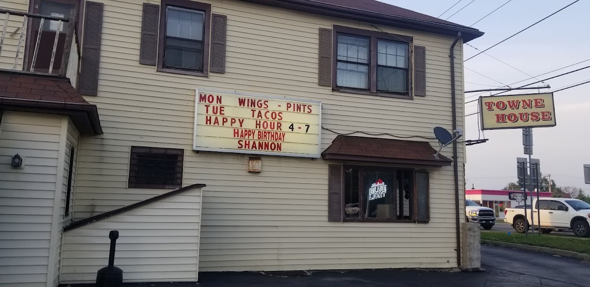 TOWNE HOUSE