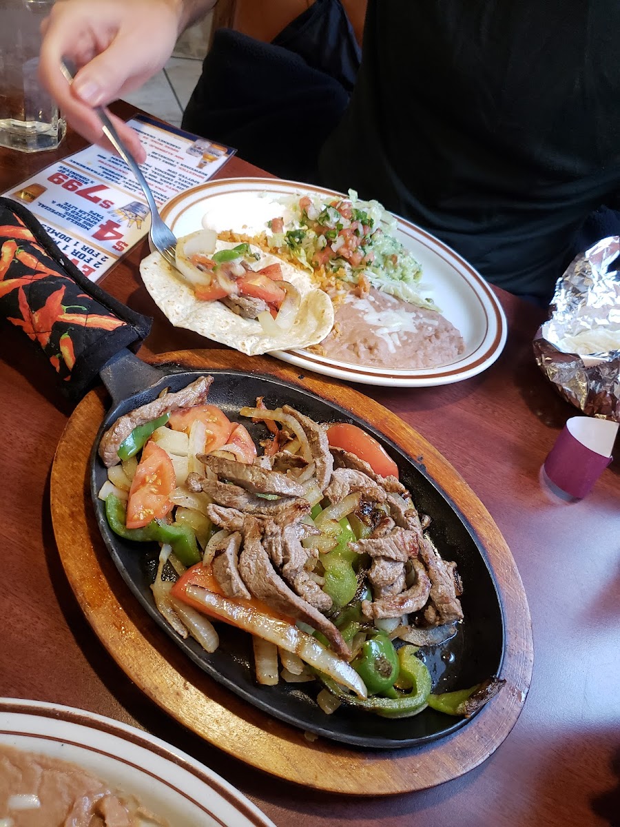 Tequila's Bar & Grill - Photo 5